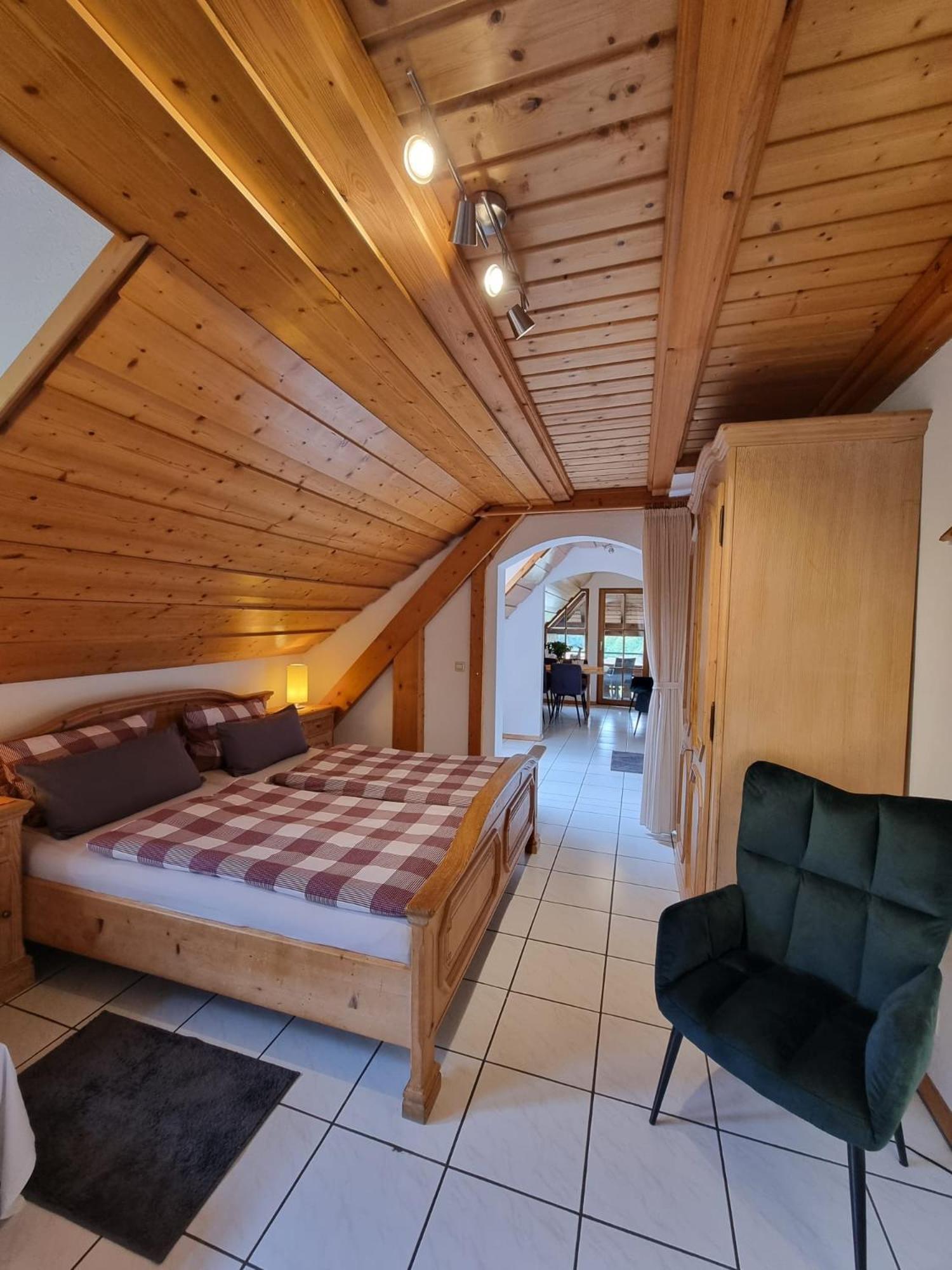 Ehrenmaettlehof Faisst Aparthotel Бад Петерстал-Грисбах Екстериор снимка